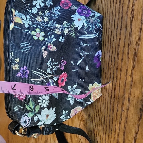 Black Floral Crossbody Bag with Zippered Closure - Picture 2 of 5